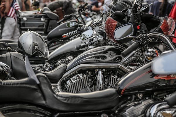 Pièces détachées stunt : équiper votre moto pour la victoire